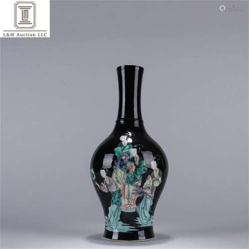 A Chinese Wu-Cai Glazed Porcelain Figure Vase