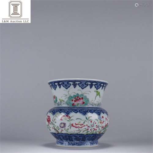 A Chinese Famille Rose Porcelain Jar