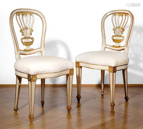 Pair of elegant Venetian chairs, Venice, Around 1770