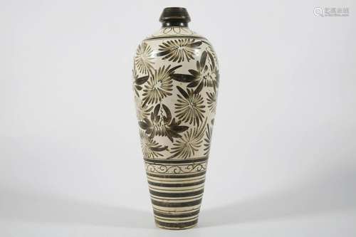 Cizhou Kiln Plum Vase with Floral Pattern