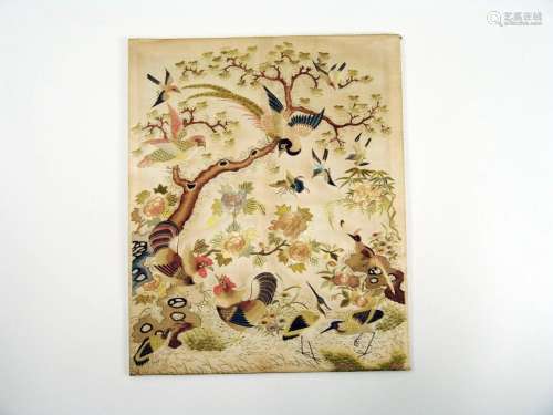 Guangdong Embroidery with Flowers and Birds Design