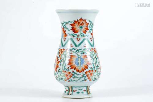 Contrasting Colored Chinese Lute-shaped Zun-vase with
