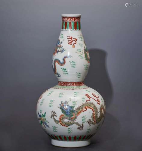 Wucai (Polychrome) Gourd-shaped Vase with Dragon