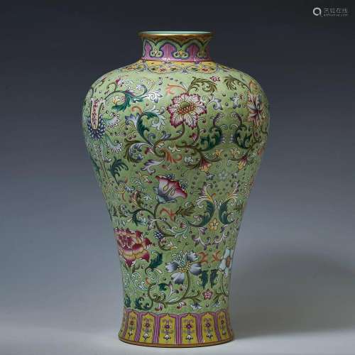 Famille Rose Plum Vase with Interlaced Flowers Pattern