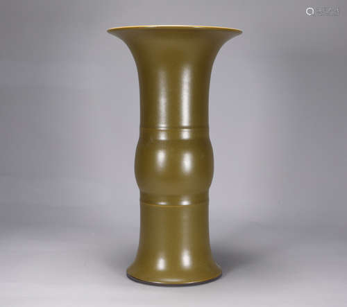 Tea foam glaze flower goblet in Qianlong of Qing Dynasty