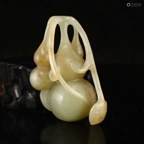 Vintage Chinese Hetian Jade Gourd Pendant