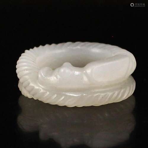 Hand Carved Chinese Hetian Jade Dragon Ring