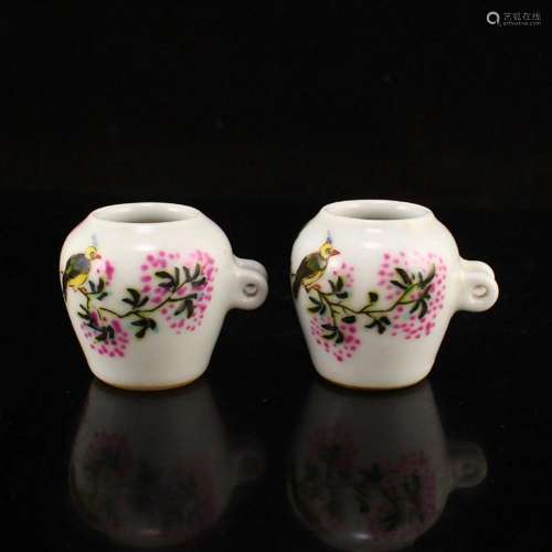 A Pair Chinese Famille Rose Porcelain Bird's Food Pots