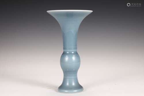 A BLUE GLAZE FLOWER GU