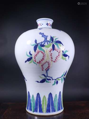 BLUE & WHITE AND FAMILLE-ROSEFRUITS MEIPING VASE