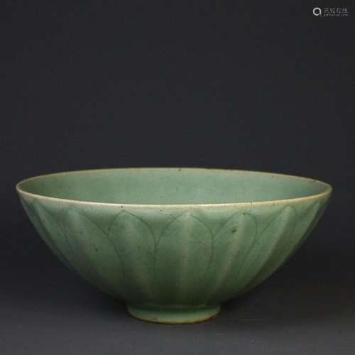 GREEN-GLAZEDLOTUS BOWL