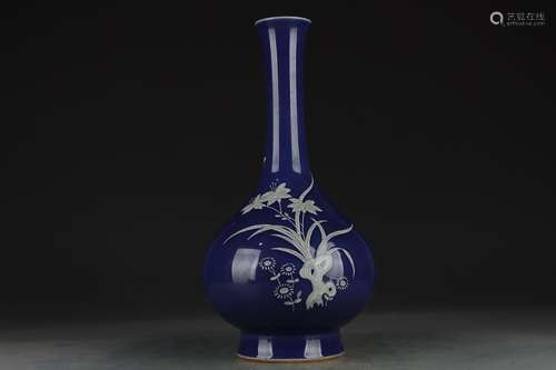 REVERSE-DECORATED SACRIFICIAL-BLUE-GLAZEDFLORAL VASE