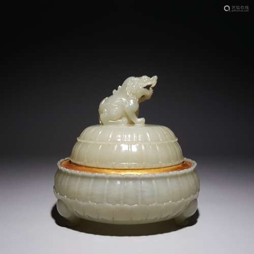 A HETIAN JADE AND SILVER GILT INCENSE BURNER WITH BEAST BUTT...