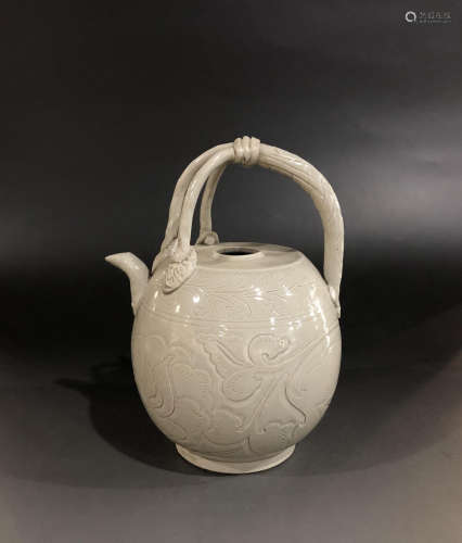 A SONG DYNASTY DING KILN EWER