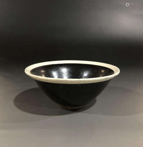A SONG DYNASTY WHITE RING BOWL