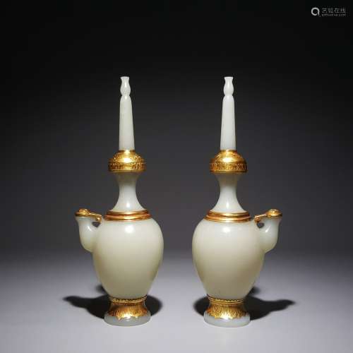 A PAIR OF HETIAN JADE AND SILVER GILT LONG NECK HIP FLASKS
