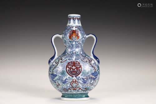 A DOU CAI DRAGON GRAIN GOURD BOTTLE WITH DOUBLE EASRS