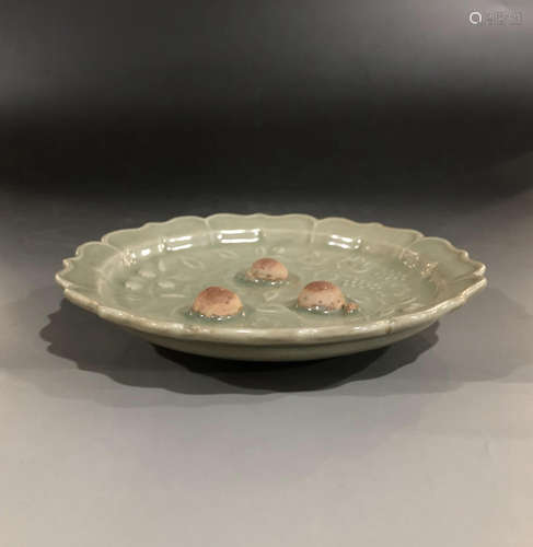 A SONG DYNASTY LONGQUAN GLAZE PLATE