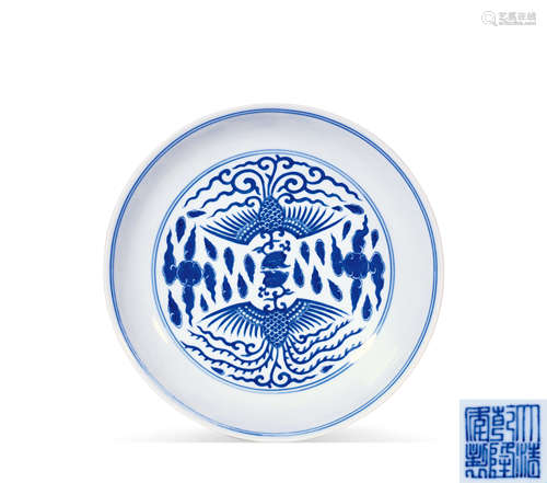 清乾隆 QING DYNASTY 青花双凤纹盘 A FINE BLUE AND WHITE 'PHOE...