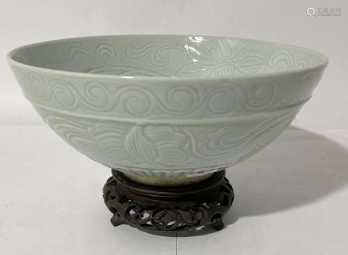 A Pale Celadon Glazed Chinese Bowl, incised Floral & Lea...
