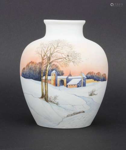 Vase mit Winterlandschaft / A vase with a winter landscape, ...