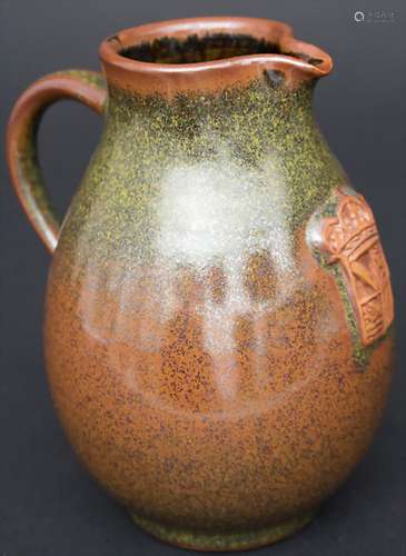 Keramik-Krug mit Wappendekor / A ceramic jug with coat of ar...