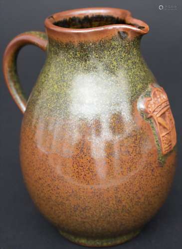 Keramik-Krug mit Wappendekor / A ceramic jug with coat of ar...