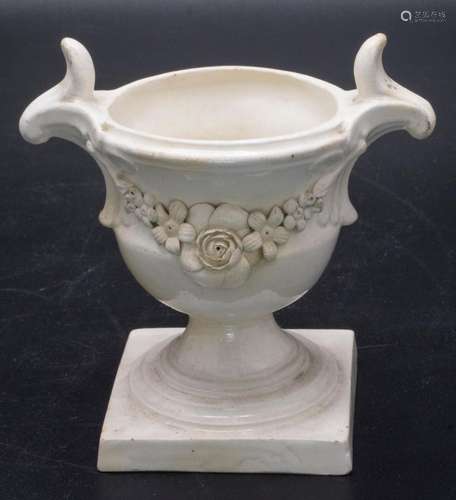 Creamware Kraterväschen / A creamware / pearlware / faience ...