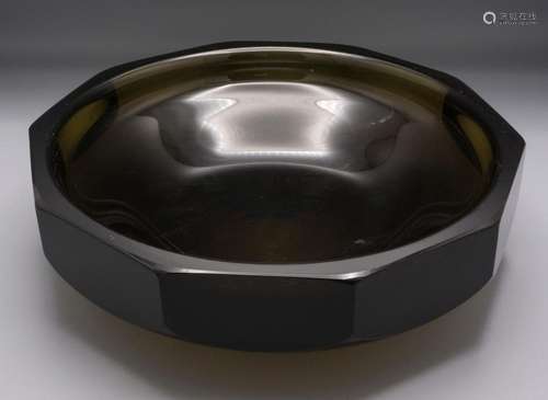 Rauchglas Schale / A smoked glass bowl, Daum, Frankreich, 20...