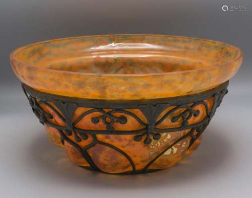 Große Art Déco-Schale / A large Art Deco bowl, Louis Majorel...