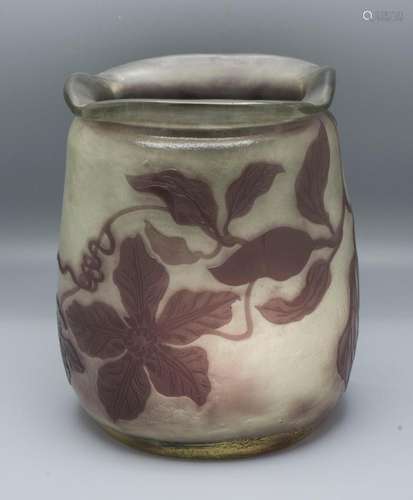 Feuerpolierte Jugendstil Vase mit Clematis / A fire polished...