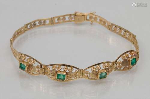 Goldarmband mit Smaragden / An 18k. gold bracelet with emara...