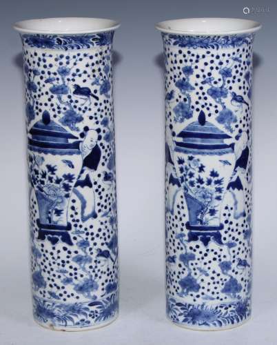 A pair of 19th century Chinese cylinder vases, painted in un...