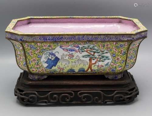 Kanton-Emaille Schale, China, Qing-Dynastie (1644-1911), 18....