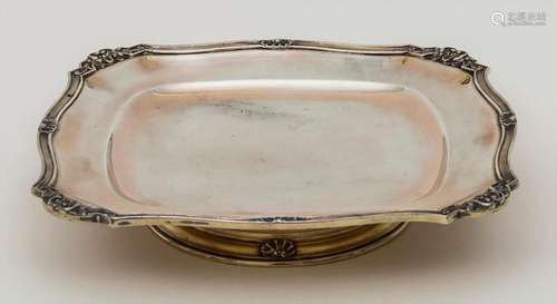 Pralinenschale / A silver chocolate dish, Paris, um 1900