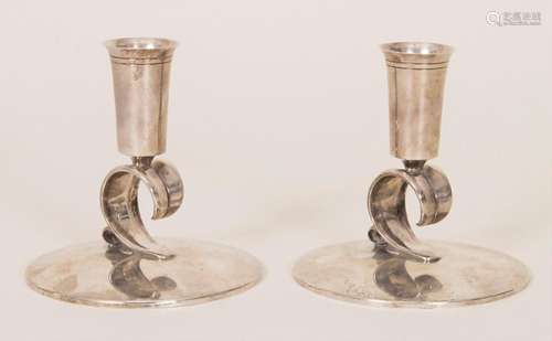 Paar Kerzenleuchter / A pair of silver candlesticks, Tiffany...