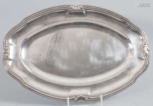 Ovale Platte / Plat en argent massif / An oval silver plate,...