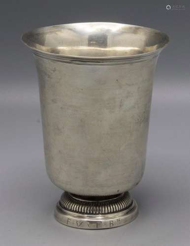 Glockenbecher / A bell shaped silver beaker, Orleans, nach 1...