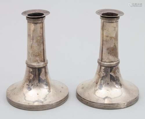 Paar Reiseleuchter / A pair of silver travel candlesticks, A...