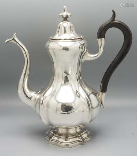 Teekanne / A silver tea pot, M. Fray, Paris, um 1900