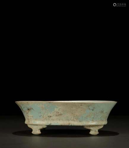 A Ruyao 'Narcissus' Shallow Bowl