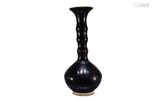 A Dingyao Black-Glazed Vase