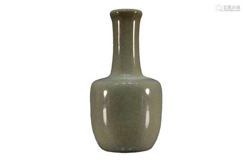 A Ru-Type Celadon-Glazed Mallet Vase