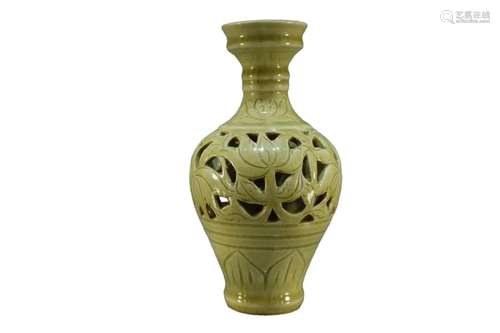 A Longquanyao vase