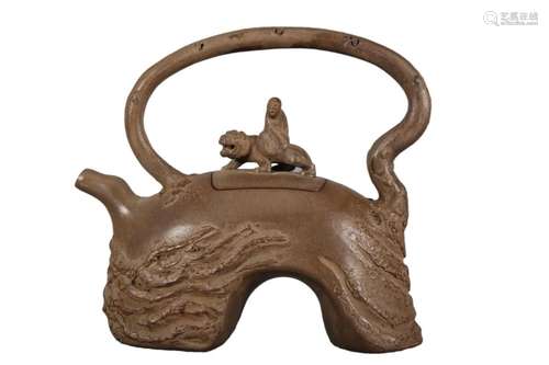 An Arch-Shaped Yixing Clay Ewer