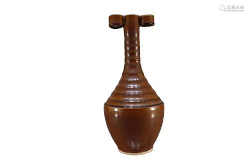 A Dingyao Brown-Glazed Vase