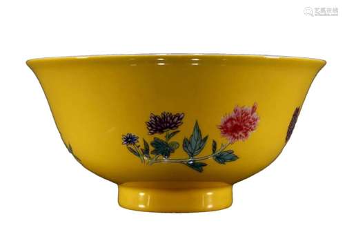 A Famille-Rose Yellow-Glazed Bowl