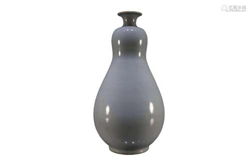 A Ru-Type Clair-De-Lune Glazed Gourd-Shaped Vase