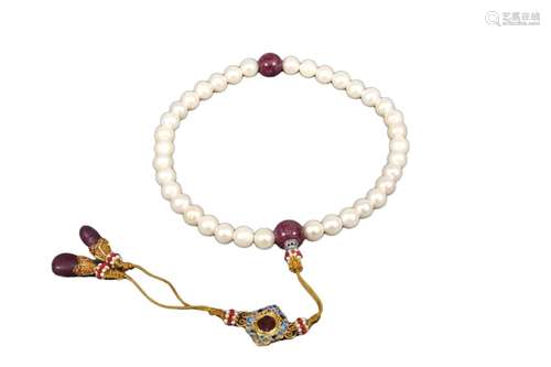 A Pearl Bracelet