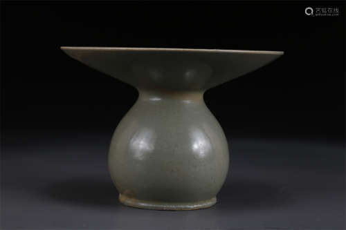 A Porcelain Slag Bucket, Yue Kiln.